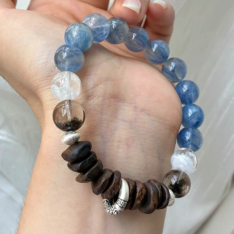Ocean Stillness Aquamarine & Agarwood Bracelet